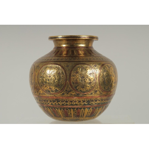 281 - AN 18TH-19TH CENTURY SOUTH INDIAN TANJORE GANGA JUMNA BRASS LOTA, 14cm high.