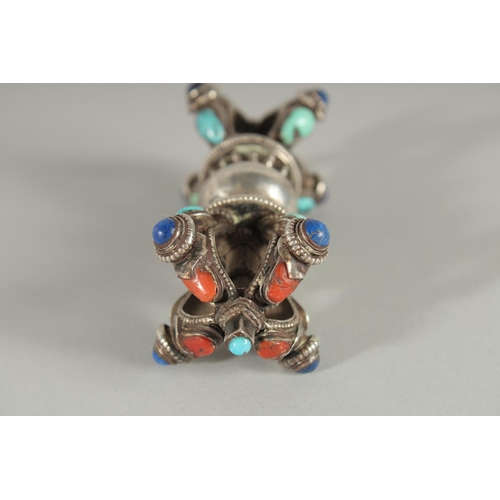 359 - A RARE 19TH-20TH CENTURY TIBETAN MONGOLIAN TURQUOISE, LAPIS AND CORAL INSET SILVER VAJRA ORNAMENT, 1... 