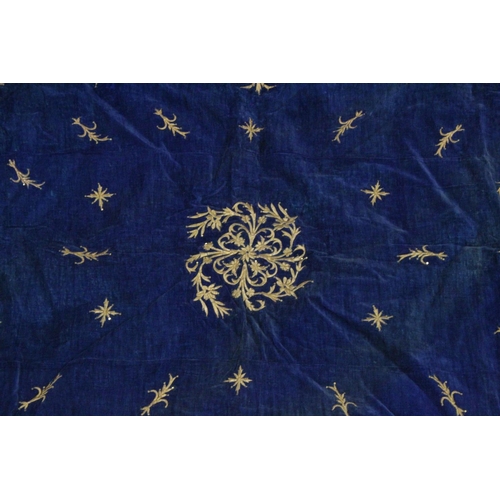 399 - A FINE OTTOMAN GILT METAL THREADED BLUE VELVET TEXTILE, 185cm x 135cm.