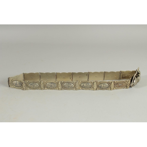 550 - AN OTTOMAN RUSSIAN ARMENIAN SILVER NIELLO BELT.