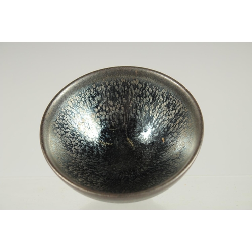 65 - A SMALL CHINESE STUDIO POTTERY BOWL, 9cm diameter.