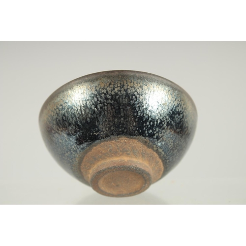 65 - A SMALL CHINESE STUDIO POTTERY BOWL, 9cm diameter.