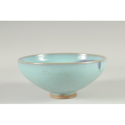 26 - A CHINESE JUN WARE TYPE BOWL, 17.5cm diameter.