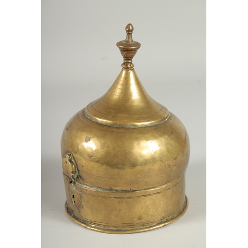 303 - A RAJASTHANI MUGHAL COPPER LIDDED CIRCUALR CADDY BOX, 19cm high, 12.5cm diameter.