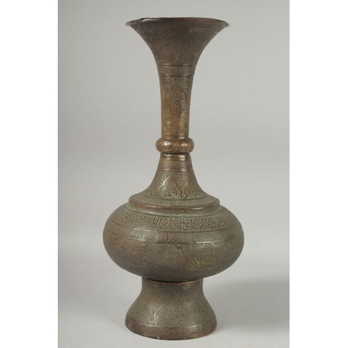 314 - A LARGE AND FINE 19TH CENTURY DAMASCUS ENGRAVED BRASS VASE, with a single band of calligraphy and fi... 