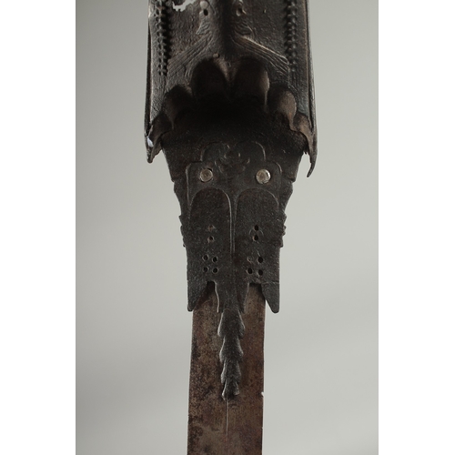 323 - A RARE 16TH CENTURY SOUTH INDIAN TANJORE STEEL HOODED KATAR, 55cm long.