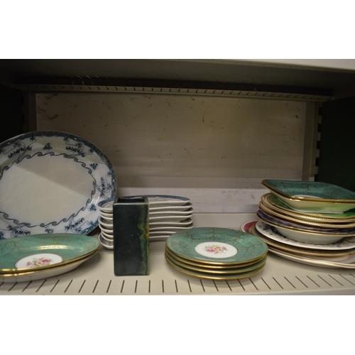 34 - Decorative plates etc.