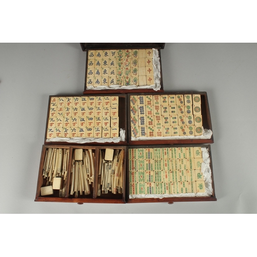 153 - A GOOD 19TH CENTURY CHINESE MAHJONG GAME SET IN A CARVED HARDWOOD BOX, with carved bone counters, 22... 