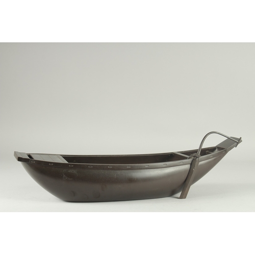 185 - A JAPANESE MEIJI PERIOD BRONZE IKEBANA BOAT, 53cm long.