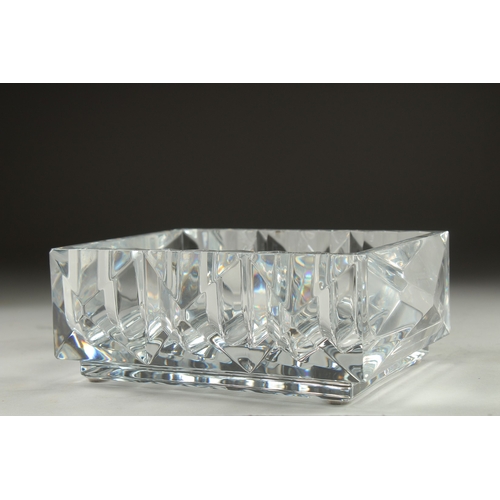 1056 - A HEAVY BACCARAT RECTANGULAR ASH TRAY. 6ins long, 4.5ins wide, 2.25ins deep.