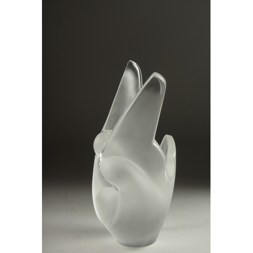 1063 - A LALIQUE FROSTED GLASS VASE 