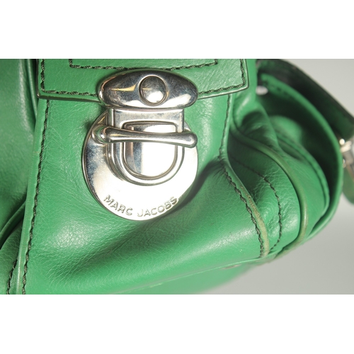 1373 - A LARGE MARC JACOB SOFT GREEN LEATHER BAG. 13ins long.