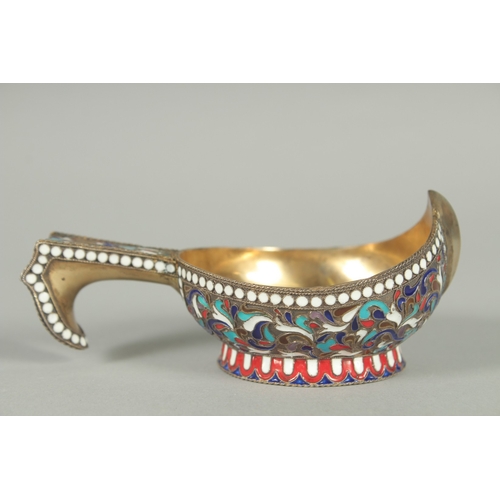 1410 - A GOOD RUSSIAN SILVER AND ENAMEL KVOSH . 11.5cm long, 7cm wide. Mark; 84 and other marks. Weight: 75... 