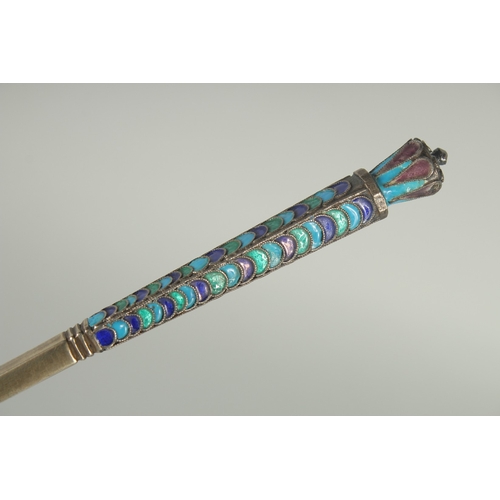 1413 - A RUSSIAN SILVER AND ENAMEL SPOON, 18cm long. Mark: M R.   Weighs: 60gms.