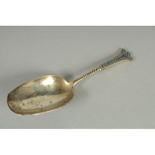 1416 - A GOOD RUSSIAN SILVER AND ENAMEL SPOON 11.5cm  Mark: 84. Weight: 17gms.