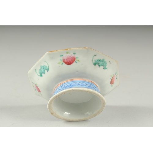 146 - A SMALL CHINESE TURQUOISE GROUND FAMILLE ROSE FOOTED DISH, 13cm wide.