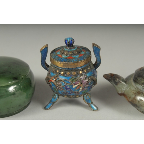 25 - A COLLECTION OF FIVE VARIOUS CHINESE TRINKETS, including a spinach jade carved and pierced pendant, ... 