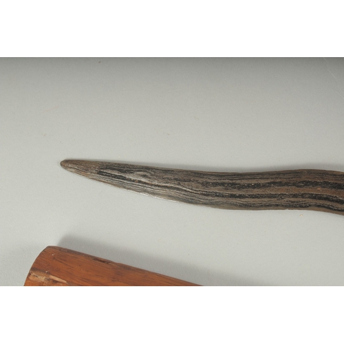 263 - A FINE 19TH CENTURY INDONESIAN KRIS DAGGER, 48cm long overall.