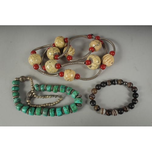 45 - A MIXED BEADED NECKLACE AND BRACELET, (2).