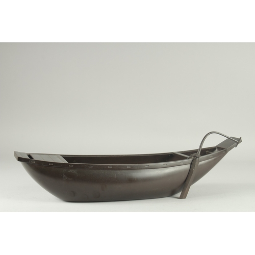 99 - A JAPANESE MEIJI PERIOD BRONZE IKEBANA BOAT, 53cm long.