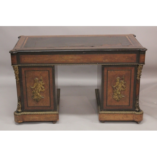 1032 - A SUPERB VICTORIAN BURR WALNUT 