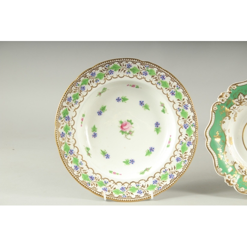 1071 - A PAIR OF CORNFLOWER PATTERN PLATES and a GILT PLATE (3).