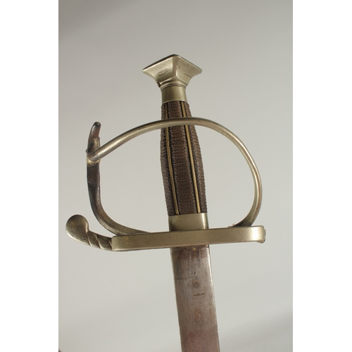 1183 - AN EARLY 20TH CENTURY SWORD, possibly for theatrical use.