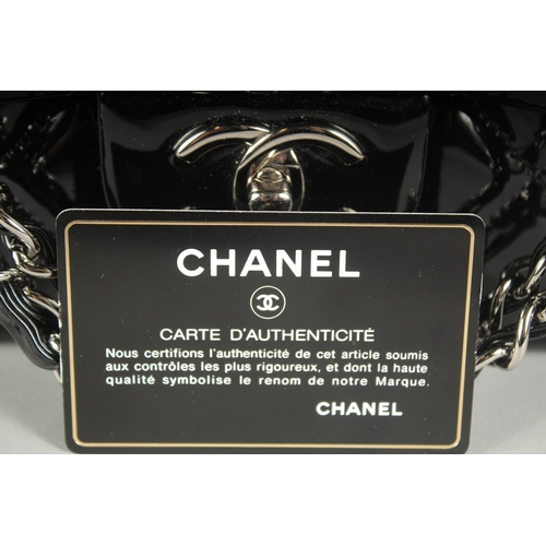 1248 - A SUPERB CHANEL LEATHER BAG in original box.