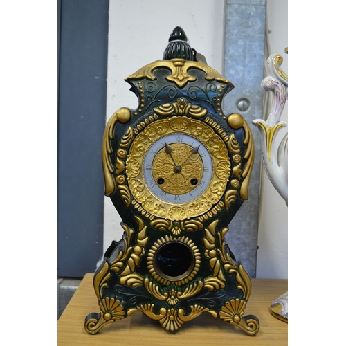 43 - A decorative mantle clock.