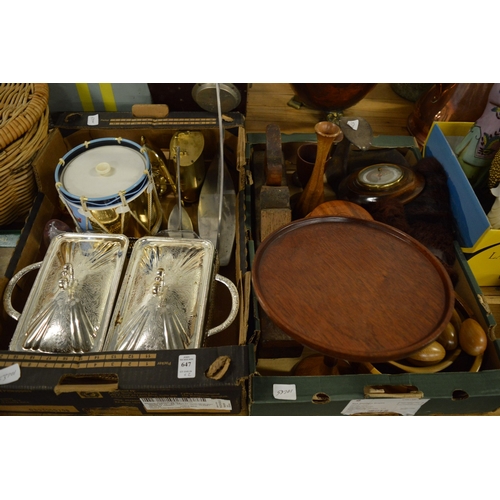 647 - Miscellaneous items to include serving dish, ice bucket, turned wood items etc.