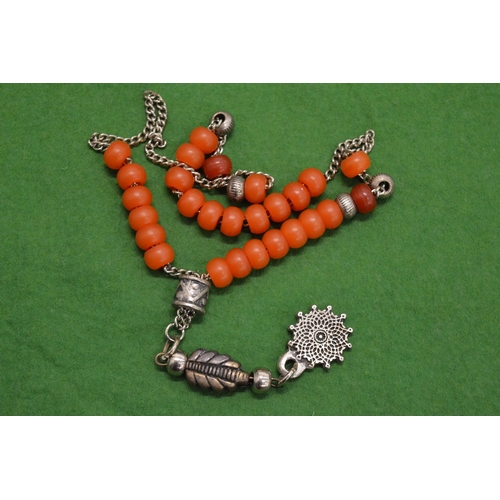 843 - A set of worry beads.