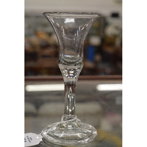 884 - A Georgian wine glass.