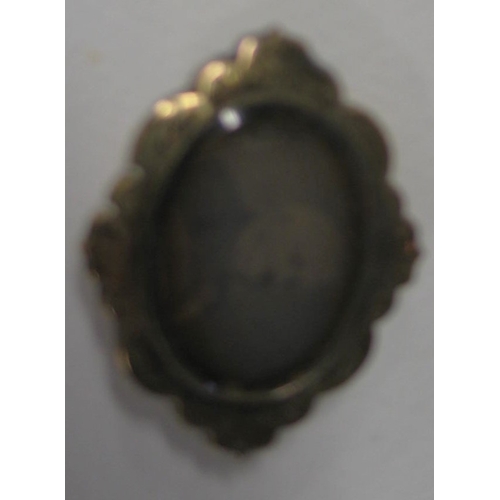 40 - [PHOTOGRAPHS] 2 x daguerreotype portrait photographs of men, ca. 1850, mounted as jewellery / brooch... 