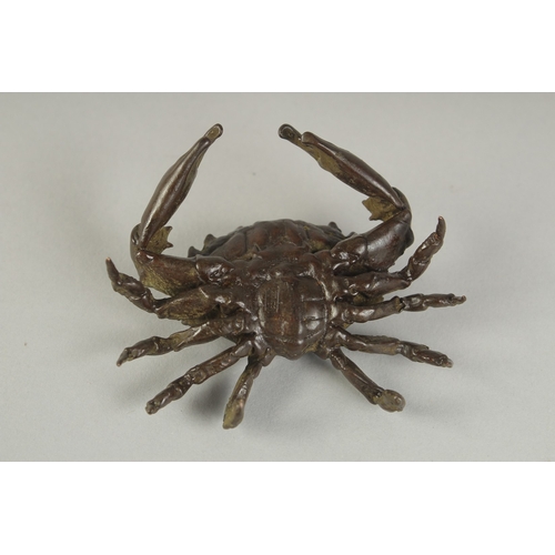 66 - A JAPANESE BRONZE OKIMONO OF A CRAB, 7.5cm wide.