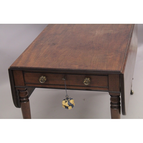 1011 - A LARGE 19TH CENTURY GILLOW MODEL MAHOGNAY PEMBROKE TABLE with reeded edge, folding flaps and drawer... 