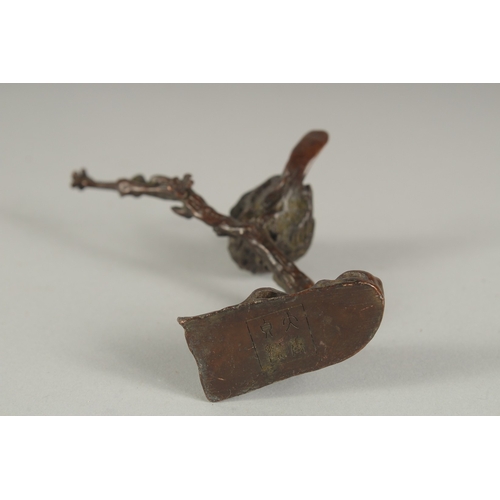 1170 - A BRONZE BIRD in a tree.  3.5ins high.