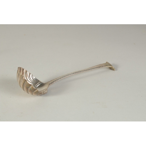 1717 - A SMALL GEORGE III SILVER SHELL LADLE. London 1770, Maker: T. E.