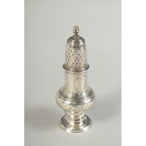 1703 - A GEORGE II SILVER PEPPERETTE. London 1736.