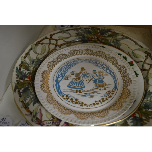 51 - Decorative plates and a jug.