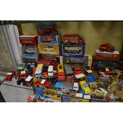 639 - A good large collection of Dinky, Corgi and other boxed and unboxed cars, figures etc to include num... 