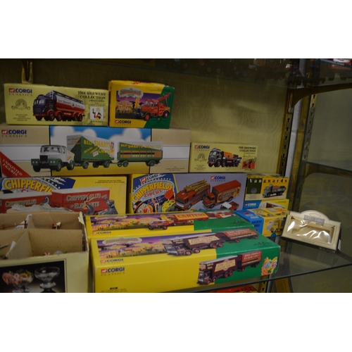 639 - A good large collection of Dinky, Corgi and other boxed and unboxed cars, figures etc to include num... 