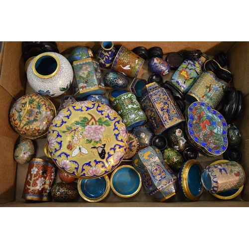 749 - A good collection of Chinese and Japanese cloisonne miniature jars and covers, boxes, bottles etc.