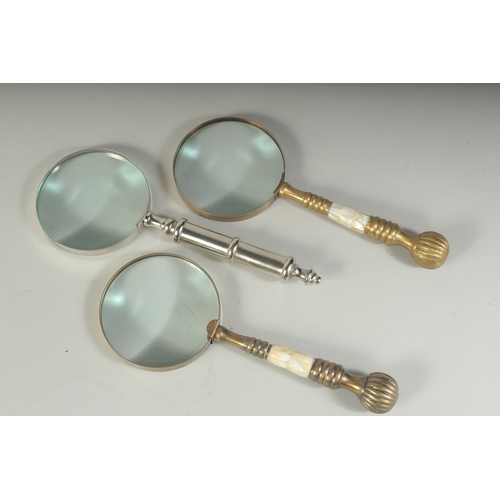 1640 - THREE VARIOUS MAGNIFYING GLASSES.