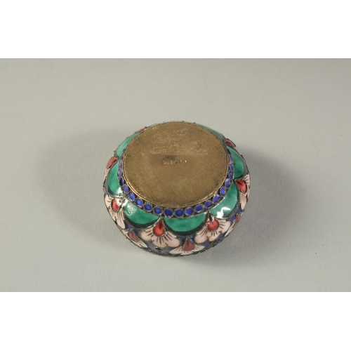 1643 - A SMALL RUSSIAN SILVER AND ENAMEL CIRCULAR SALT.