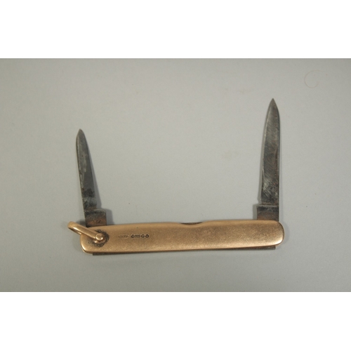 1477 - A 15CT GOLD POCKET KNIFE stamped: 15 & .625. Maker: S Morden & Co.  3ins long.