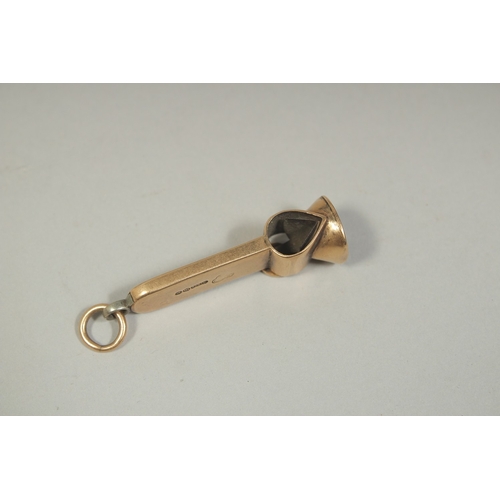 1478 - A 15CT GOLD CIGAR CUTTER.