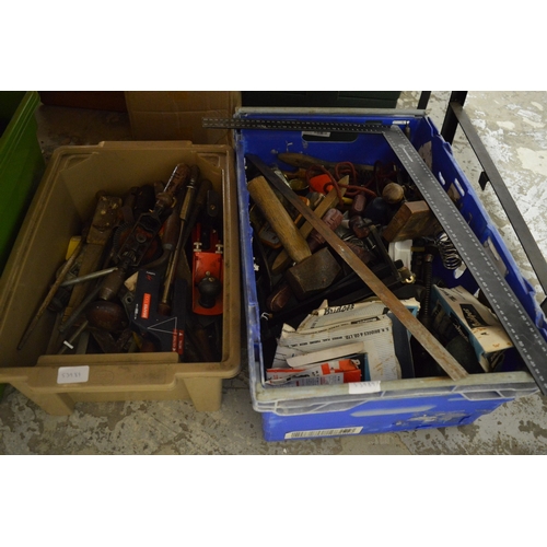 123 - A large quantity of tools.