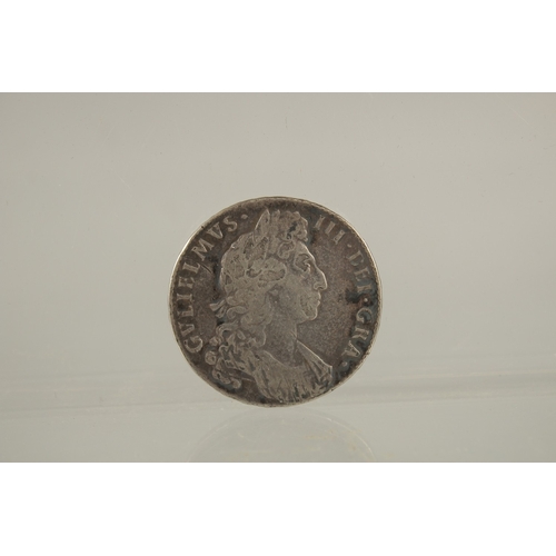 33 - A WILLIAM III 1697 - 1760 OLD HEAD HALF CROWN V F.