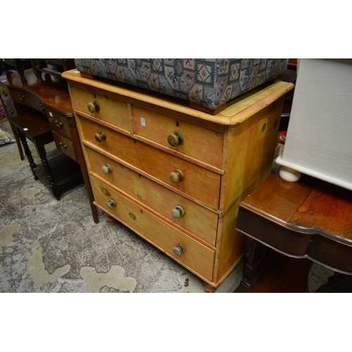 152 - A pine chest of drawers.