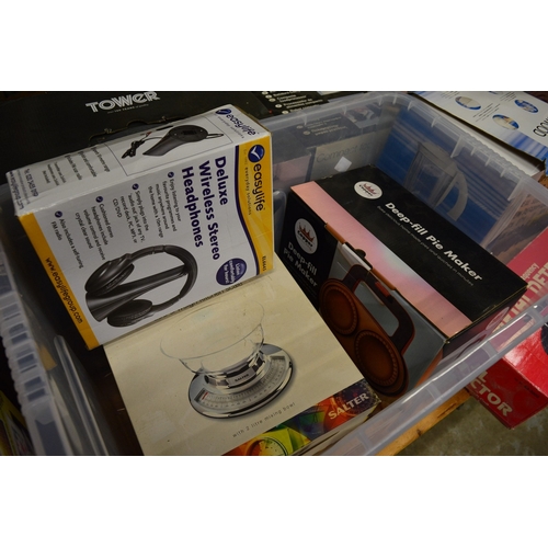 161 - A metal detector, boxed kitchen items etc.